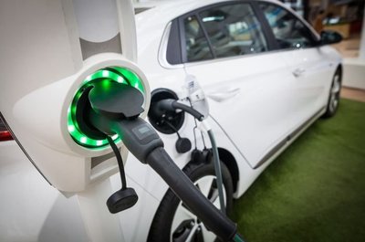 上汽新一代電池與充電技術 驅動R汽車高端化轉型