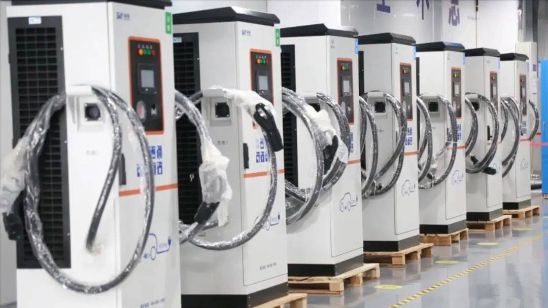新時代 新征程 新偉業 | “晉城造”充電樁正式上崗 汽車充電設備的研發之路